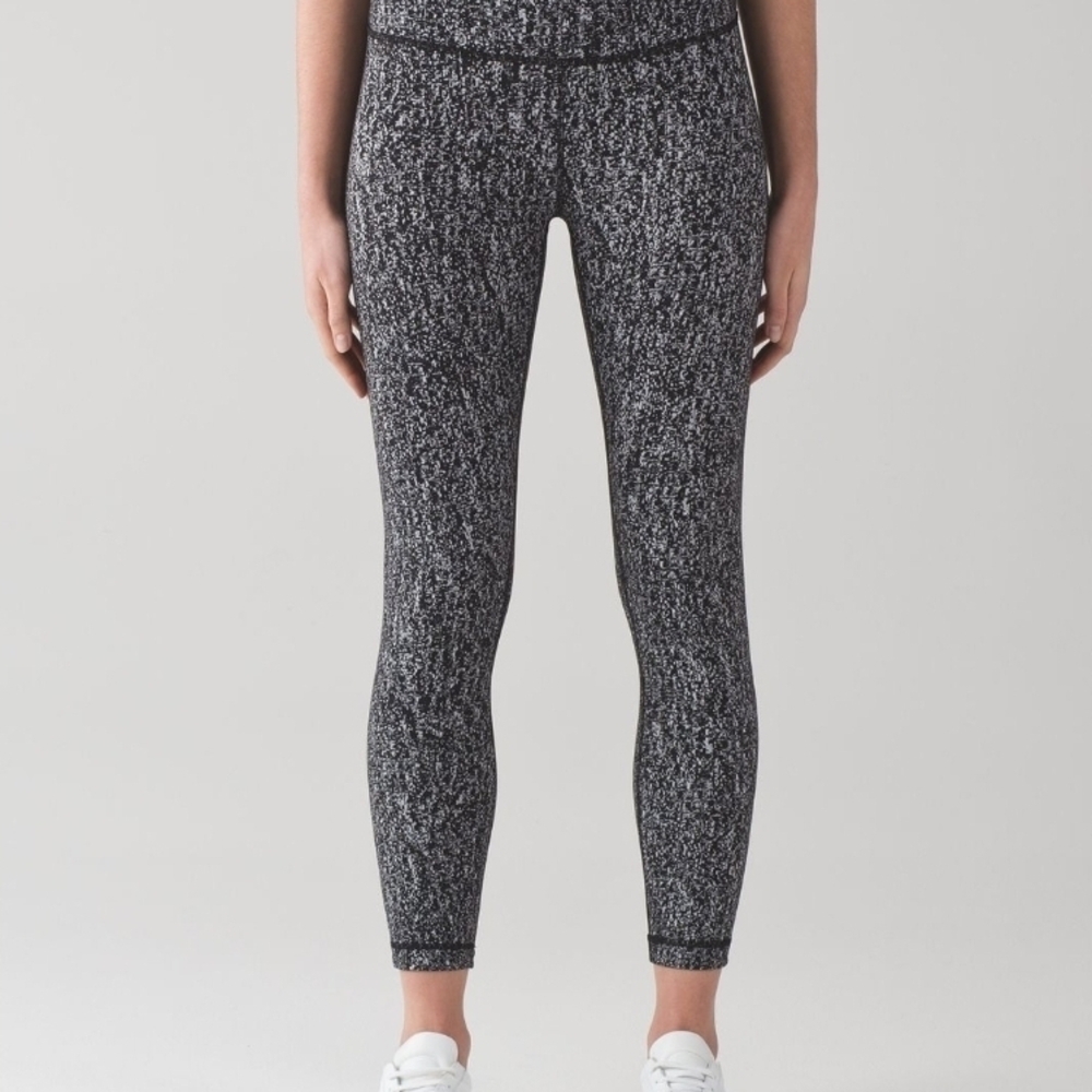 Lululemon High Times Pant sz 6